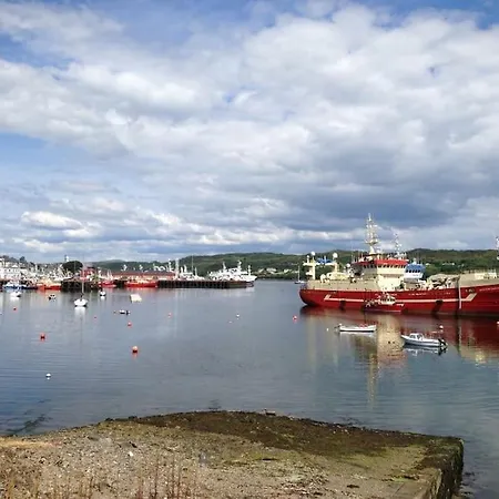 Unique Restored Barn With Stove *