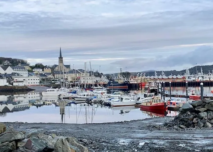 Unique Restored Barn With Stove 度假居