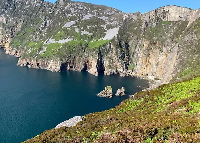 Unique Restored Barn With Stove *