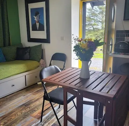 Unique Restored Barn With Stove * 基利贝格斯